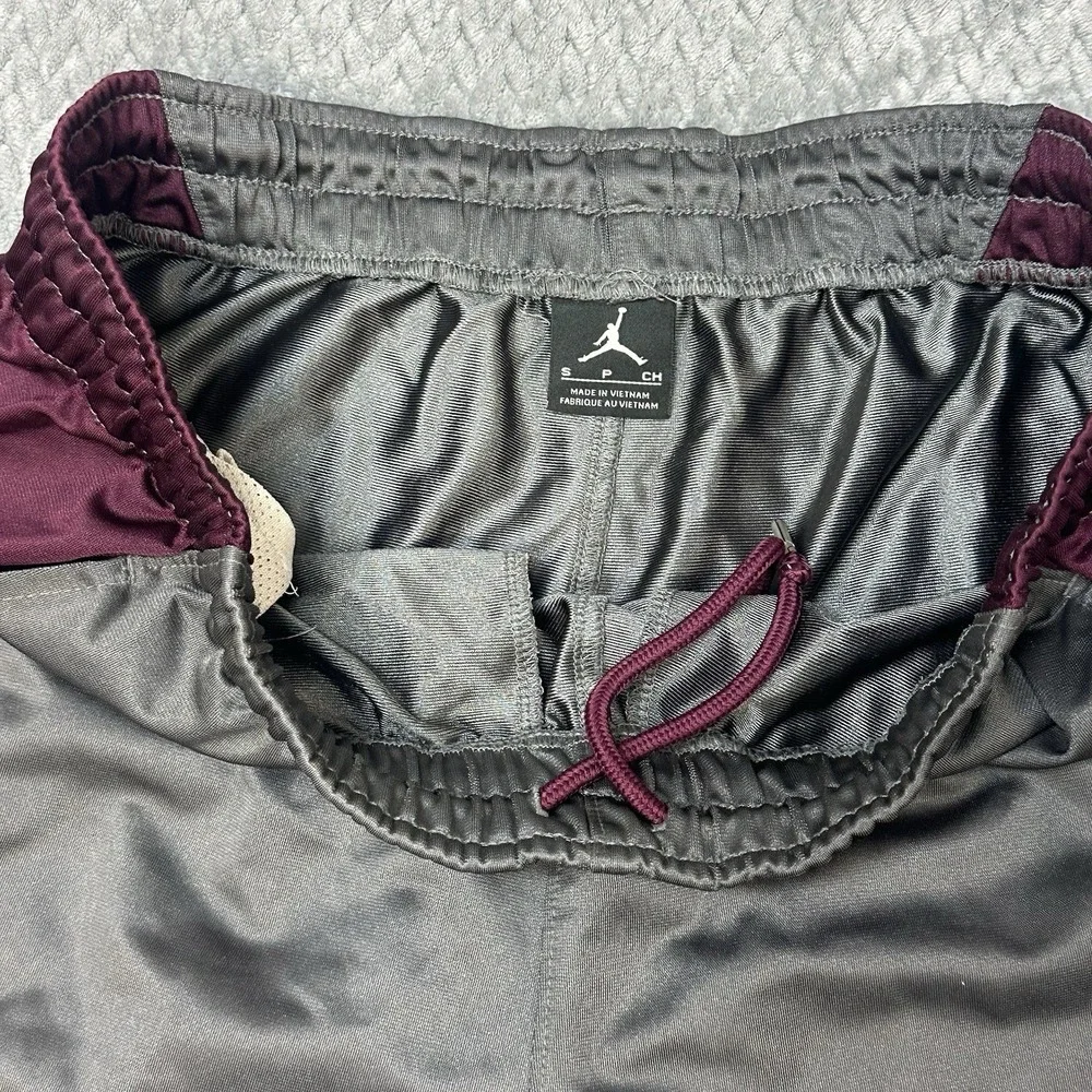 Jordan Shorts Son of Mars‎ Mens Small Jumpman Gray Maroon Silky Shiny Basketball